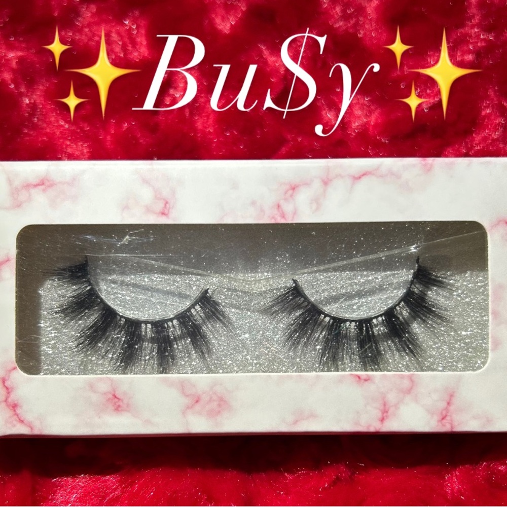 Lashes - Picture 9 of 12